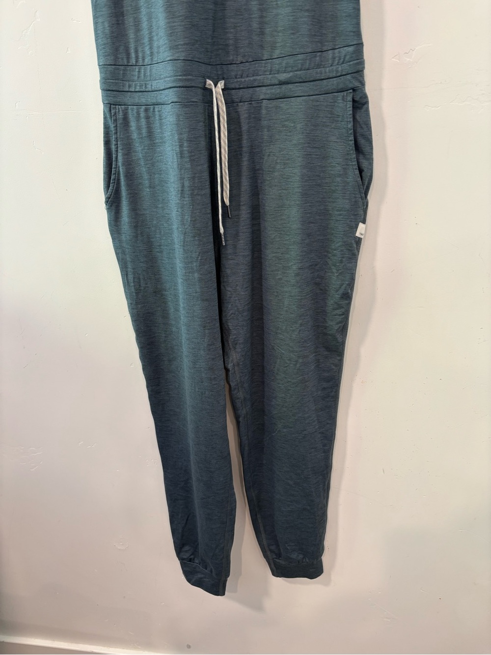 Vuori Lux Jumpsuit Womens Small Green Soft Racerback Jogger Elastic Waist Lounge - Picture 3 of 5